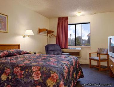 Hotel Super 8 By Wyndham Redding Pokoj fotografie